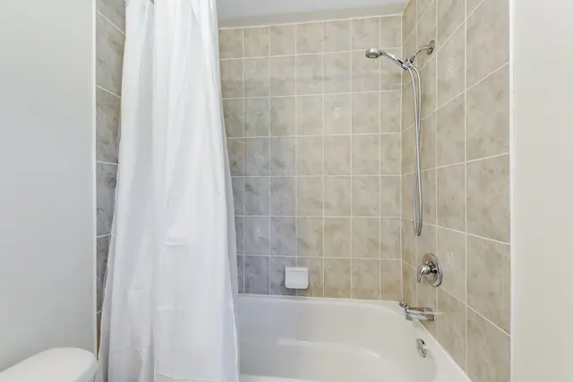 Ensuite tub and shower